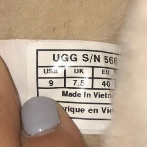 UGG Shoes - Women’s Ugg Slippers UGG Shoes - Women’s Ugg Slippers